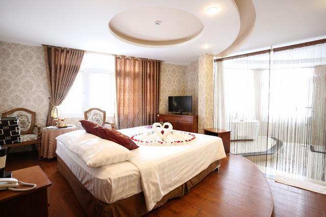 Mountain Town Hotel ดาลัด ภายนอก รูปภาพ