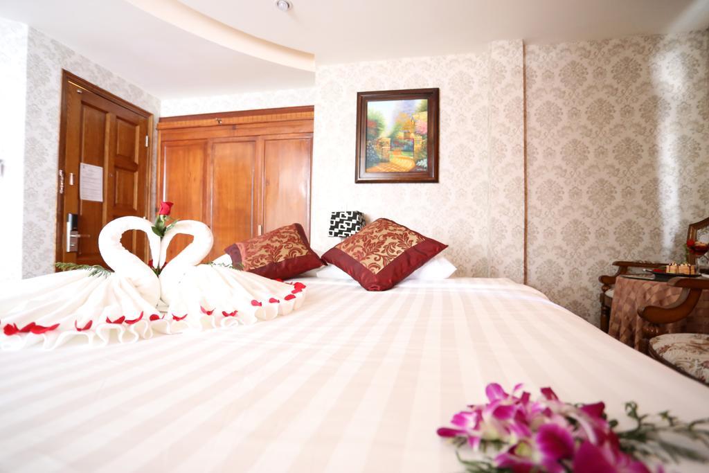 Mountain Town Hotel ดาลัด ภายนอก รูปภาพ