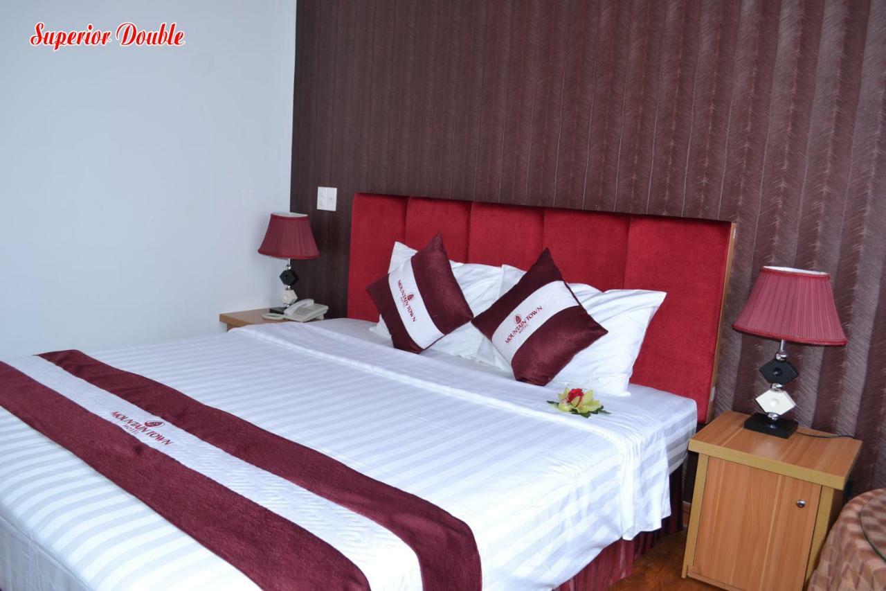 Mountain Town Hotel ดาลัด ภายนอก รูปภาพ
